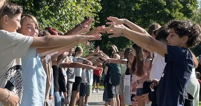 Schulstart mit Sonne, Liedern und Seifenblasen