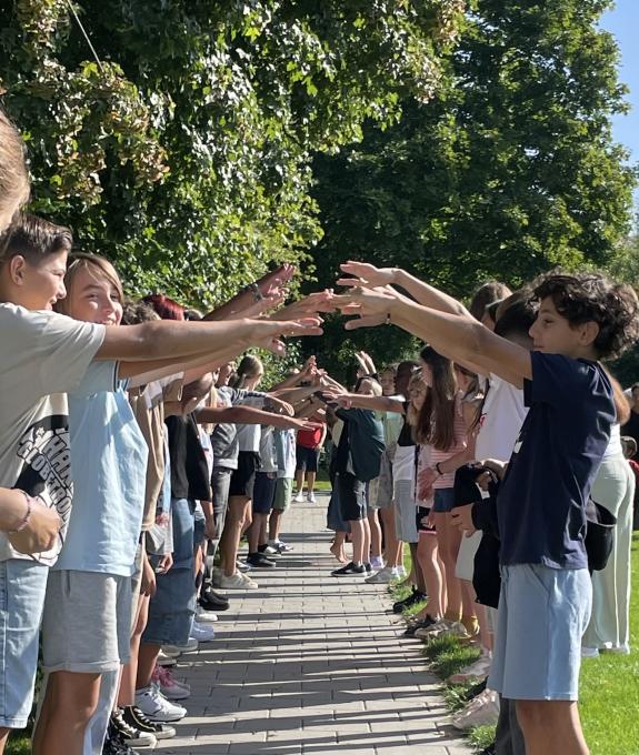 Schulstart mit Sonne, Liedern und Seifenblasen