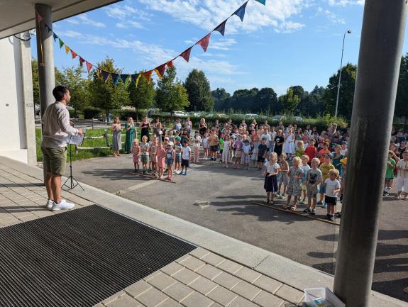 Begeisterter Empfang für die Jüngsten